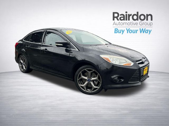 Tuxedo Black Metallic 2014 Ford Focus Sedan Front-Wheel Drive 6-Speed Automatic