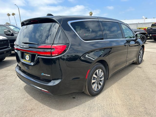 used 2024 Chrysler Pacifica Hybrid car, priced at $27,740