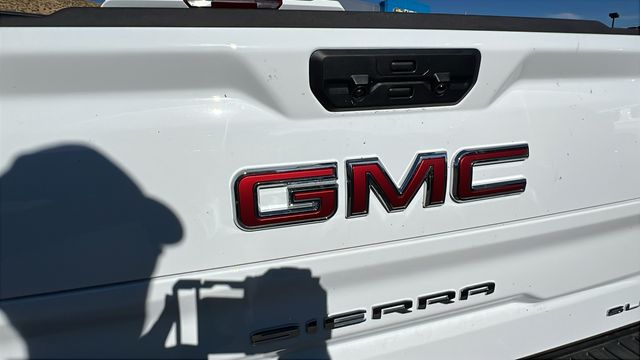 2024 GMC Sierra 1500 SLE 12