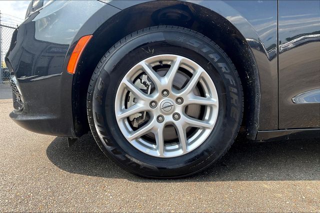 Used 2022 Chrysler Pacifica For Sale in OLIVE BRANCH, MS