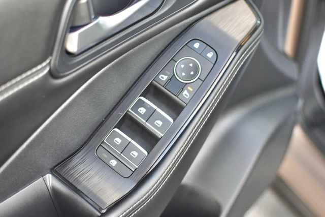 Used 2025 Nissan Rogue SL 4D Sport Utility