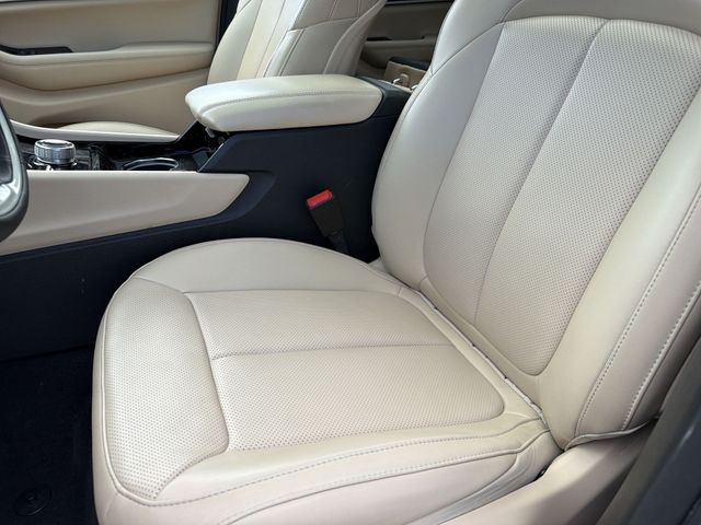 Used 2023 White Jeep Limited image 10