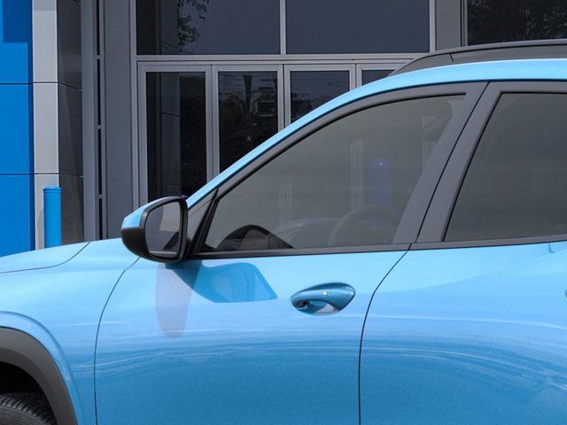 2025 Chevrolet Trax LT photo
