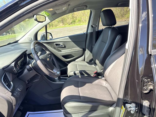 2022 Chevrolet Trax - Image 23
