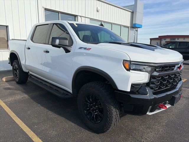 Summit White 2025 Chevrolet Silverado 1500 ZR2 Crew Cab 4WD Pickup Truck Four-Wheel Drive Automatic