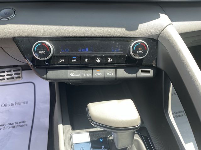 Used 2025 Hyundai Elantra Sedan