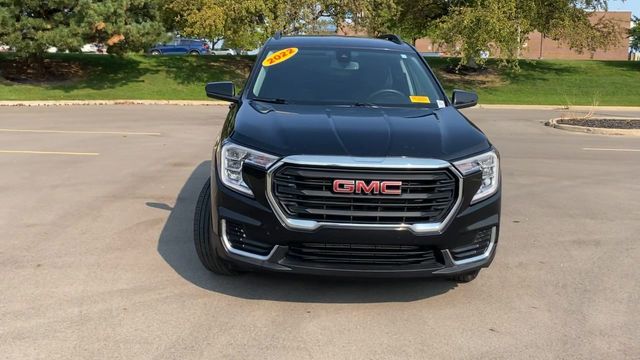 2022 GMC Terrain SLE 3