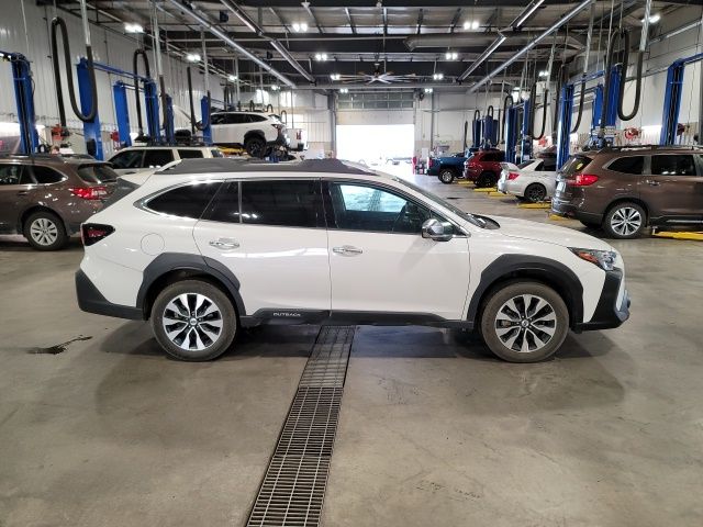 2024 Crystal White Pearl Subaru Outback Touring AWD SUV