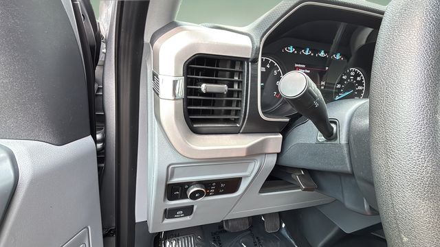 Used 2023 Silver Ford XLT image 21
