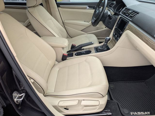 Used 2018 Volkswagen Passat 2.0T SE 4D Sedan
