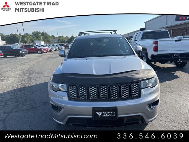 JeepGrand Cherokee2