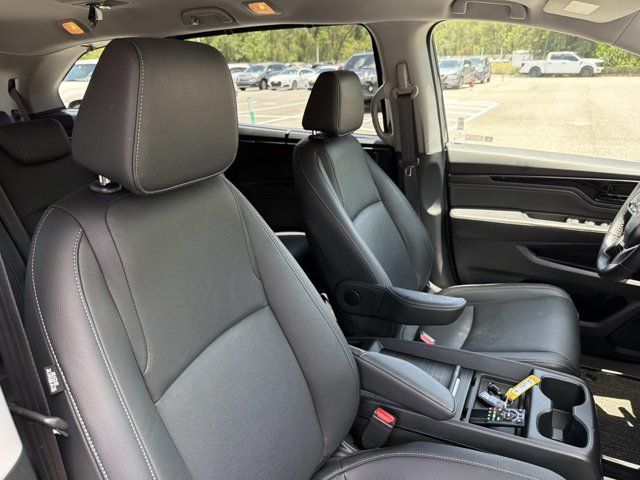 Used 2022 Honda Odyssey Van