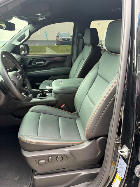 Used 2025 GMC Yukon SUV
