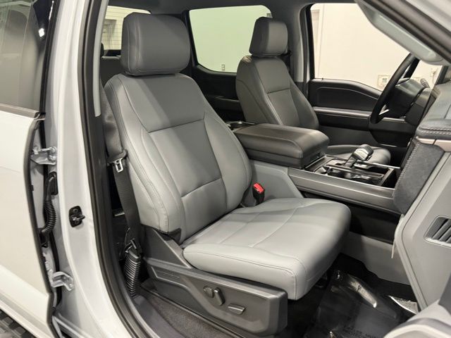 2025 Ford F-150 Lightning Flash photo