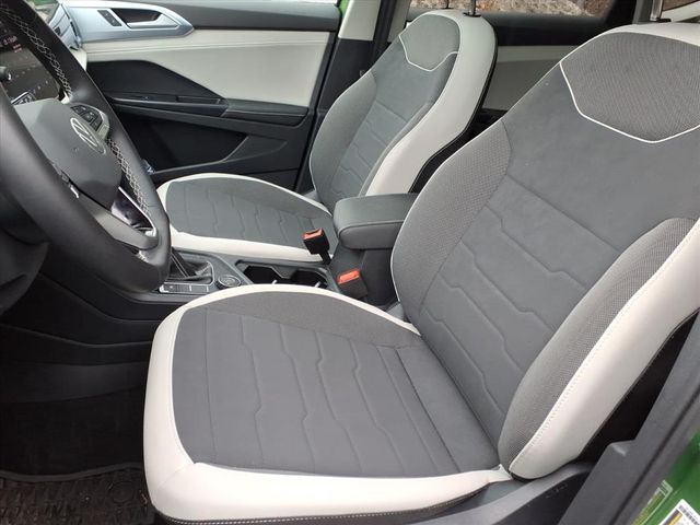 2025 Volkswagen Taos