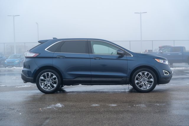 2017 Ford Edge Titanium 8