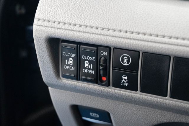 Used 2022 Honda Odyssey Van