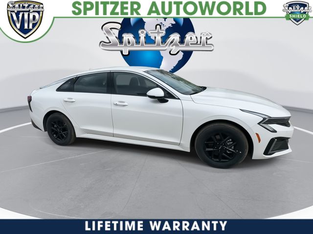 New 2026 White Kia LXS image 2