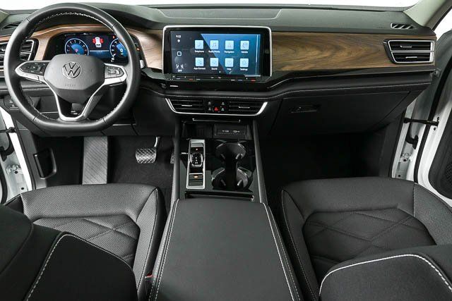 new 2025 Volkswagen Atlas car, priced at $44,852