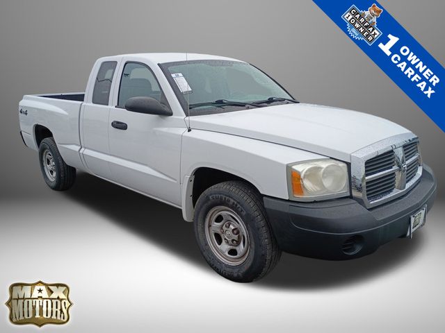  2006 Dodge Dakota ST Club Cab 4WD   