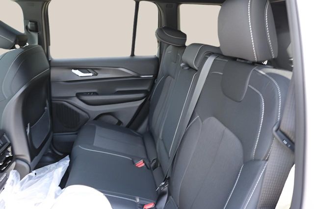 New Car 2025 Jeep Grand Cherokee  Laredo X For Sale Under $35,000 In Austin, Texas