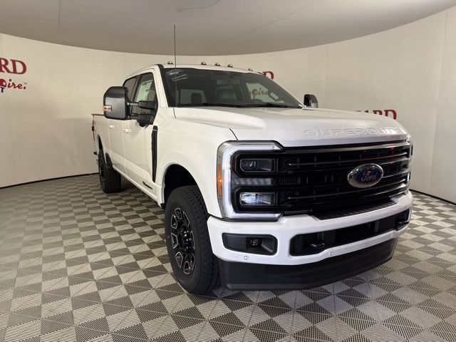 2025 Star White Metallic Tri-Coat Ford Super Duty F-350 SRW Platinum 4X4 Truck