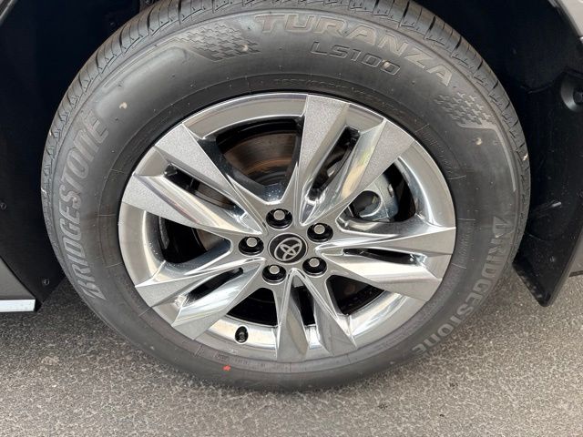 New 2026 Toyota Sienna Van