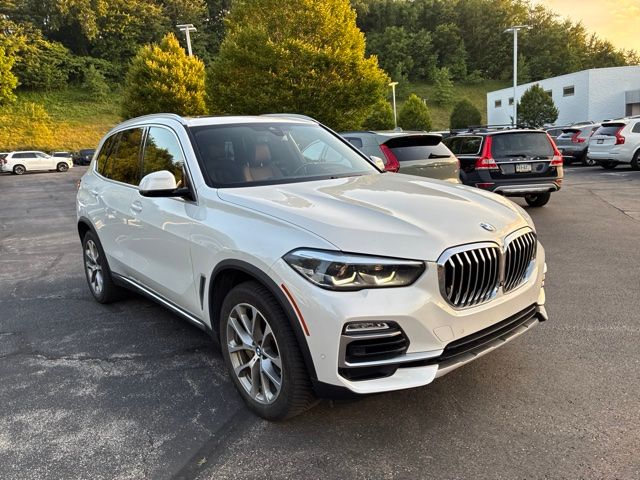 Used 2020 White BMW xDrive40i image 7