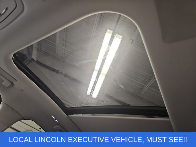 Used 2025 Blue Lincoln Reserve image 27