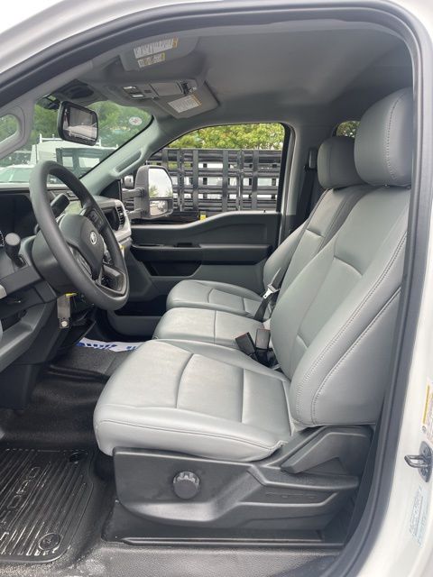 2025 Ford F-550 Super Duty 