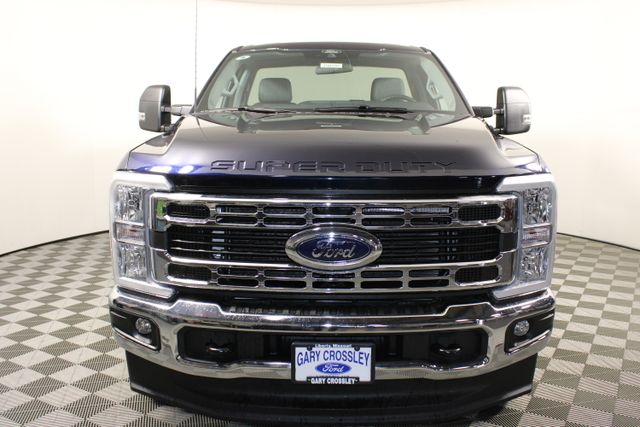 2025 Ford F-350SD XLT photo