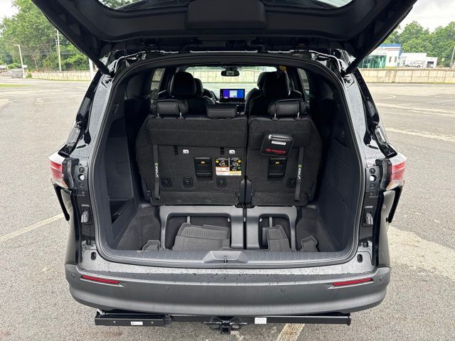 new 2026 Toyota Sienna car, priced at $53,689