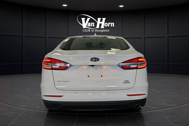 Used 2020 Oxford White Ford SE image 6