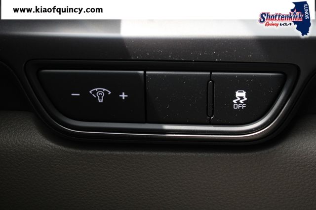 New 2026 Kia Carnival MPV Van