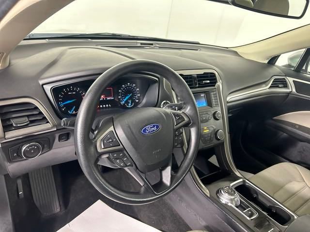 2019 Ford Fusion S 19