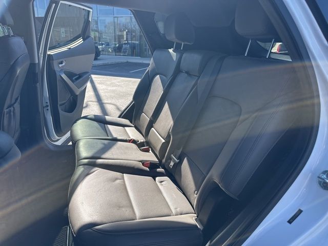 Used 2018 White Hyundai 2.4 Base image 37