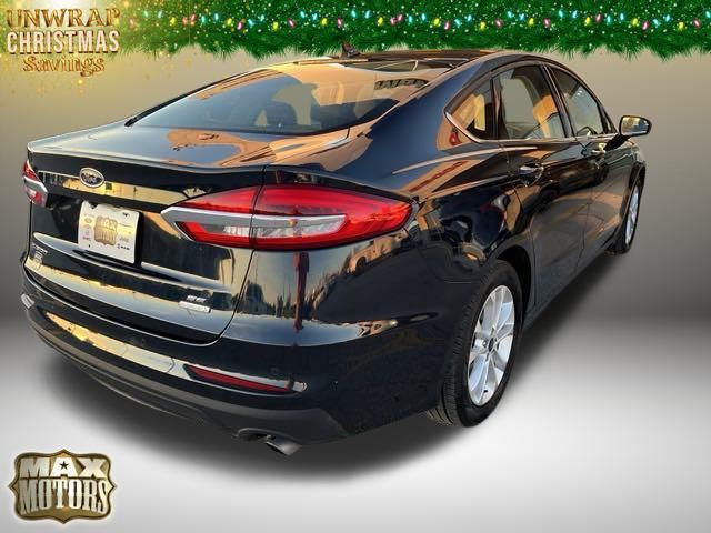 2020 Ford Fusion SE 10