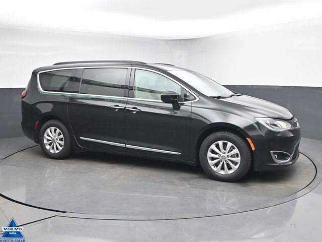 2017 Chrysler Pacifica Touring L FWD