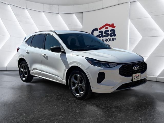 2023 Ford Escape ST-Line photo