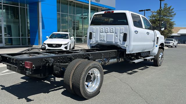 2024 Chevrolet Silverado 5500HD Work Truck 2