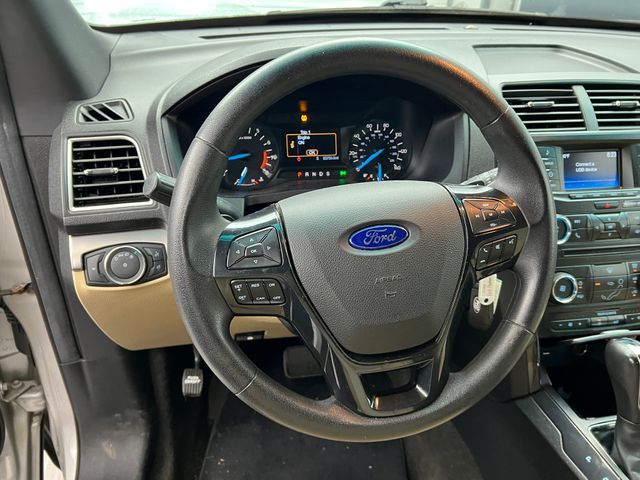 2016 Ingot Silver Metallic Ford Explorer Base FWD SUV