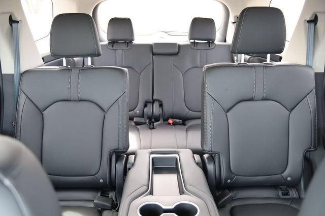 New 2026 Sonic Gray Pearl Honda EX-L image 9