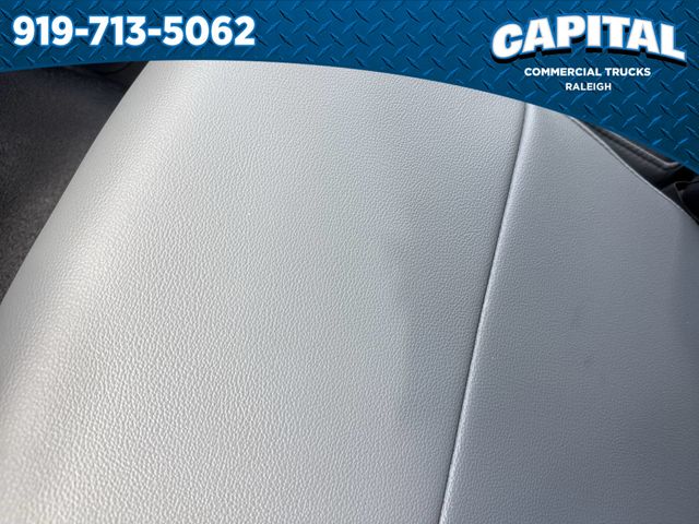New 2026 White Ford 16FT BOX/LIFTGATE image 32