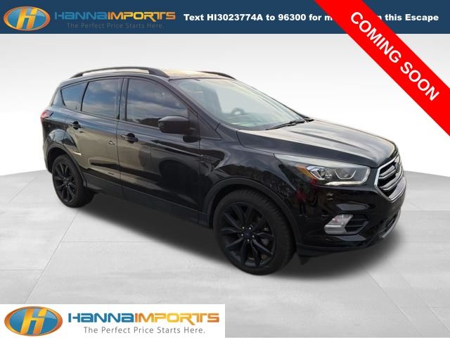 Black 2019 Ford Escape SE FWD SUV / Crossover Front-Wheel Drive 6-Speed Automatic