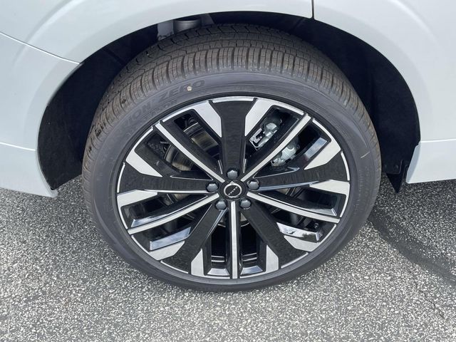 New 2026 White Volvo T8 Ultra image 10