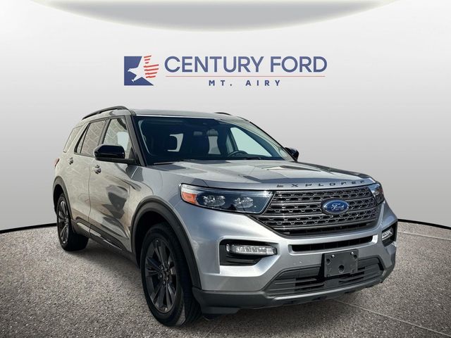 Silver Metallic 2023 Ford Explorer SUV / Crossover All-Wheel Drive Automatic
