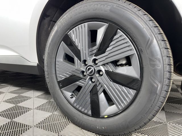 2025 Everest White Pearl Tricoat Nissan Murano SL AWD SUV