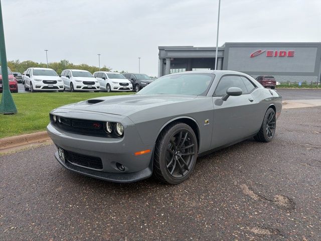 2023 Destroyer Gray Clearcoat Dodge Challenger R/T Scat Pack RWD Coupe