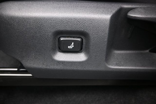 Used 2025 Toyota Tacoma Truck