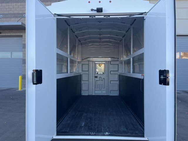 New 2024 Oxford White Ford Base image 16